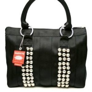 Harvey’s Studly Satchel